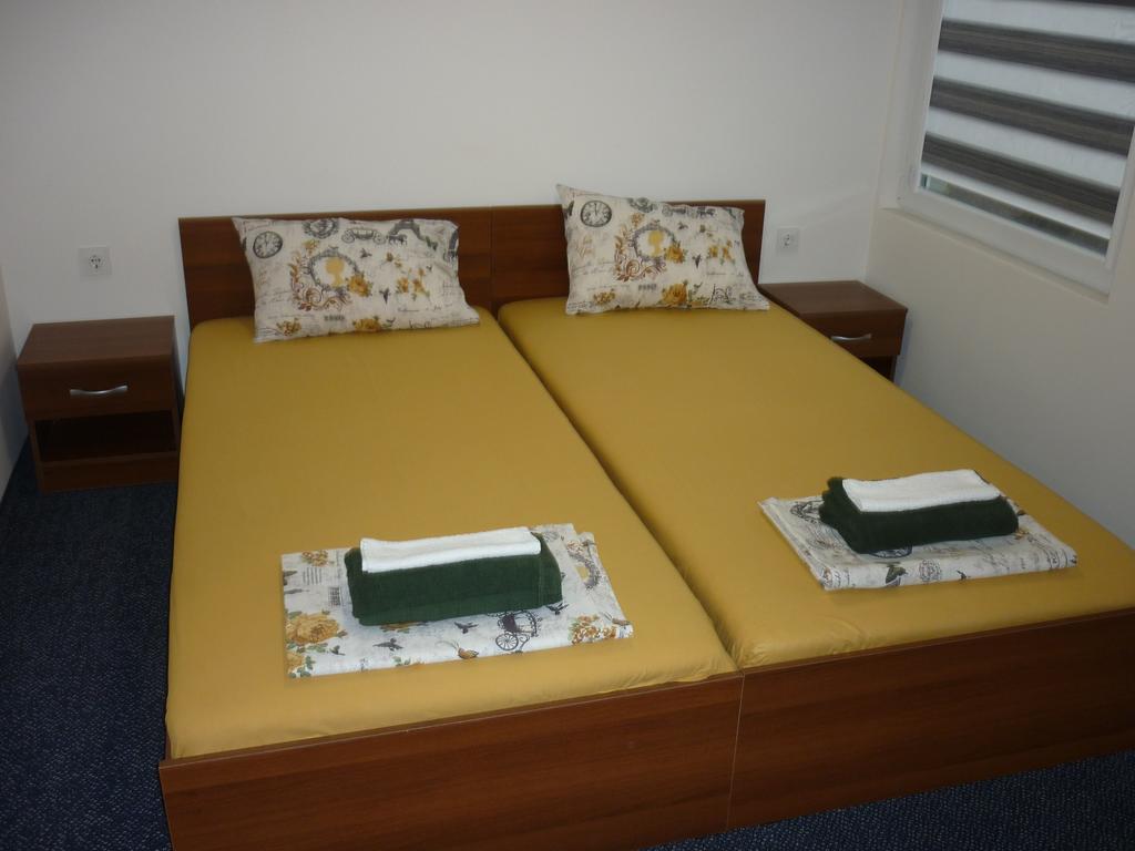 Yalta Guesthouse Rusze Kültér fotó