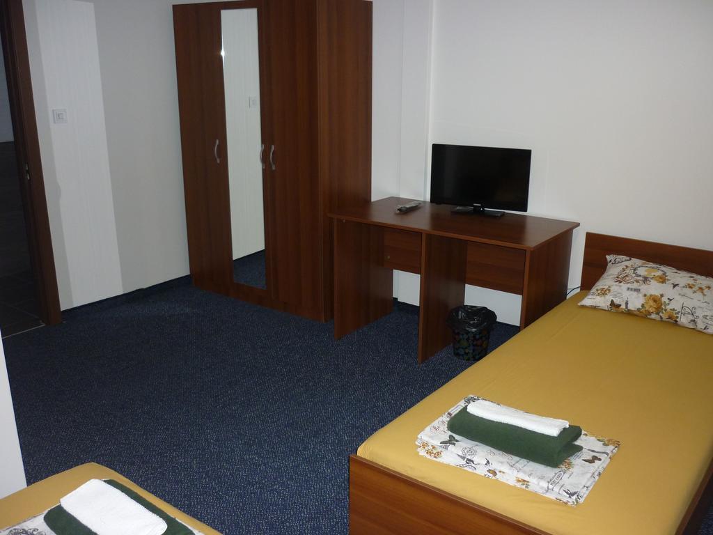 Yalta Guesthouse Rusze Kültér fotó